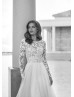 Long Sleeves Ivory Lace Tulle Famous Wedding Dress